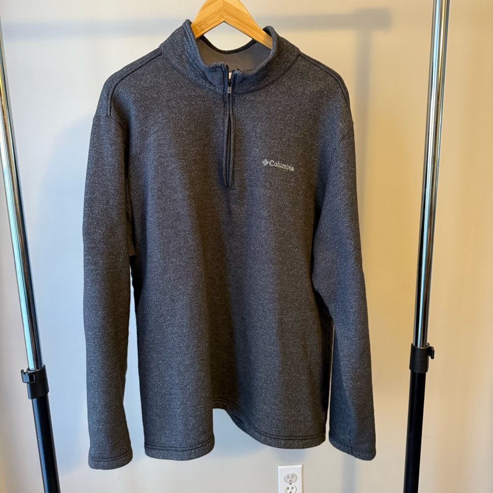 Columbia Men's Dark Gray Half-Zip Pullover